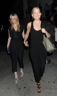Kate Hudson feet photo thumbnail