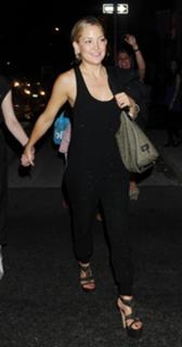 Kate Hudson feet photo thumbnail