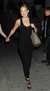Kate Hudson feet photo thumbnail