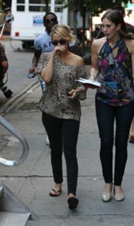 Kate Hudson feet photo thumbnail