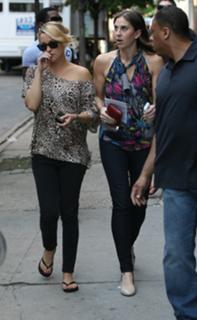 Kate Hudson feet photo thumbnail