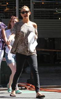 Kate Hudson feet photo thumbnail