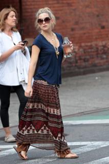 Kate Hudson feet photo thumbnail
