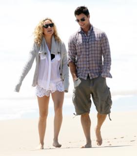 Kate Hudson feet photo thumbnail