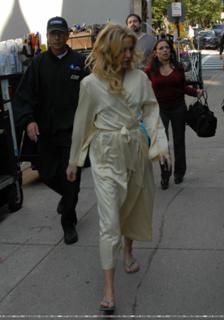 Kate Hudson feet photo thumbnail