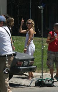 Kate Hudson feet photo thumbnail