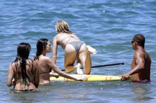 Kate Hudson feet photo thumbnail