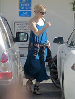 Kate Hudson feet photo thumbnail