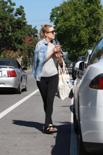 Kate Hudson feet photo thumbnail
