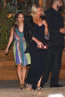 Kate Hudson feet photo thumbnail