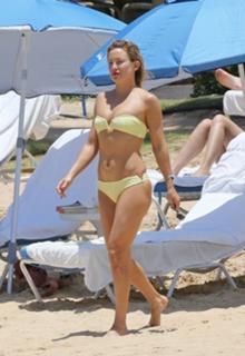 Kate Hudson feet photo thumbnail