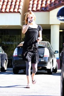 Kate Hudson feet photo thumbnail