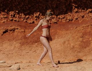 Kate Hudson feet photo thumbnail