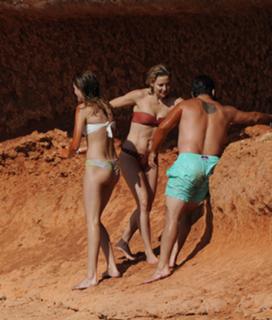 Kate Hudson feet photo thumbnail