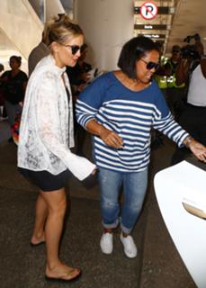 Kate Hudson feet photo thumbnail