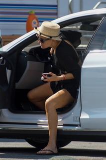 Kate Hudson feet photo thumbnail