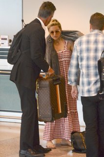 Kate Hudson feet photo thumbnail