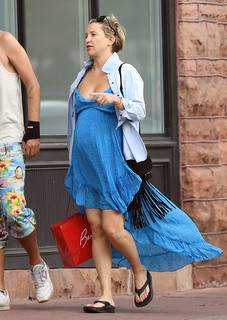 Kate Hudson feet photo thumbnail