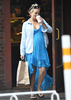 Kate Hudson feet photo thumbnail