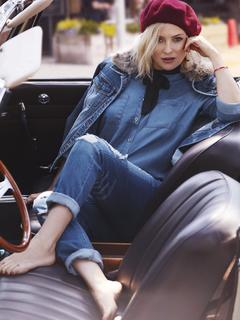 Kate Hudson feet photo thumbnail