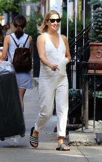 Kate Hudson feet photo thumbnail
