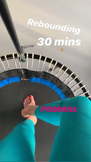 Kate Hudson feet photo thumbnail