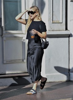 Kate Hudson feet photo thumbnail