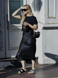 Kate Hudson feet photo thumbnail