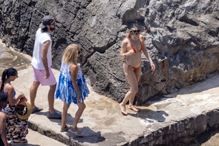 Kate Hudson feet photo thumbnail