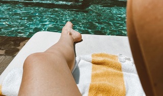 Kate Hudson feet photo thumbnail