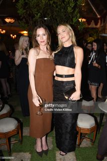 Kate Hudson feet photo thumbnail