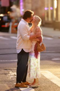 Kate Hudson feet photo 1