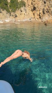 Kate Hudson feet photo 6