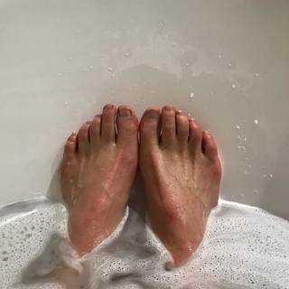 Kate Humble feet photo 5