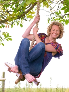 Kate Humble feet photo 7