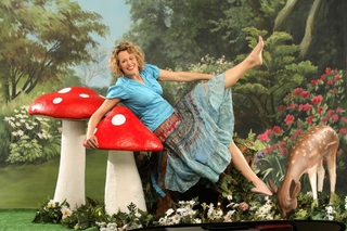 Kate Humble feet photo 4