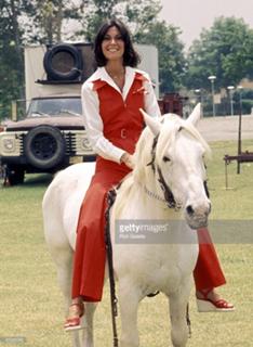 Kate Jackson feet photo thumbnail
