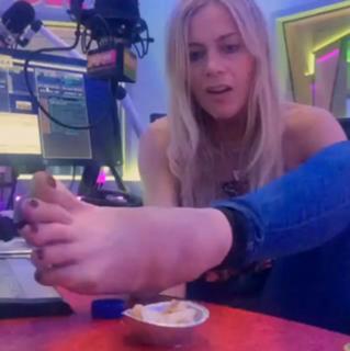 Kate Lawler feet photo 6