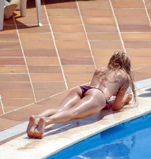 Kate Lawler feet photo 14