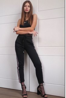 Kate Li feet photo 9