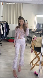 Kate Li feet photo 1