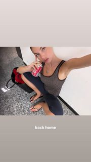 Kate Li feet photo 12