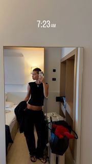 Kate Li feet photo 9