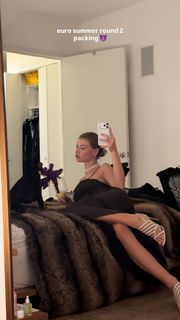 Kate Li feet photo 7