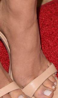 Kate Mansi feet photo 9