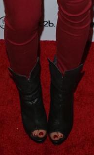 Kate Mansi feet photo 6