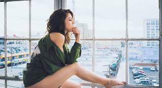 Kate Mansi feet photo 12