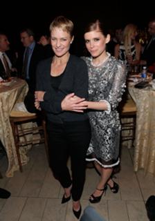 Kate Mara feet photo thumbnail