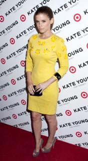 Kate Mara feet photo thumbnail