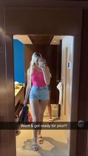 Kate Marie Baker feet photo thumbnail